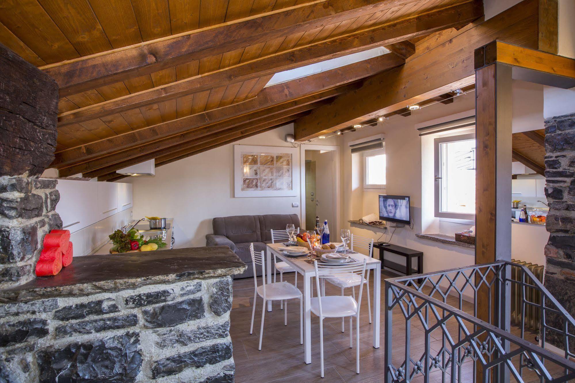 Medioevo In Centro Apartment Como Exterior photo